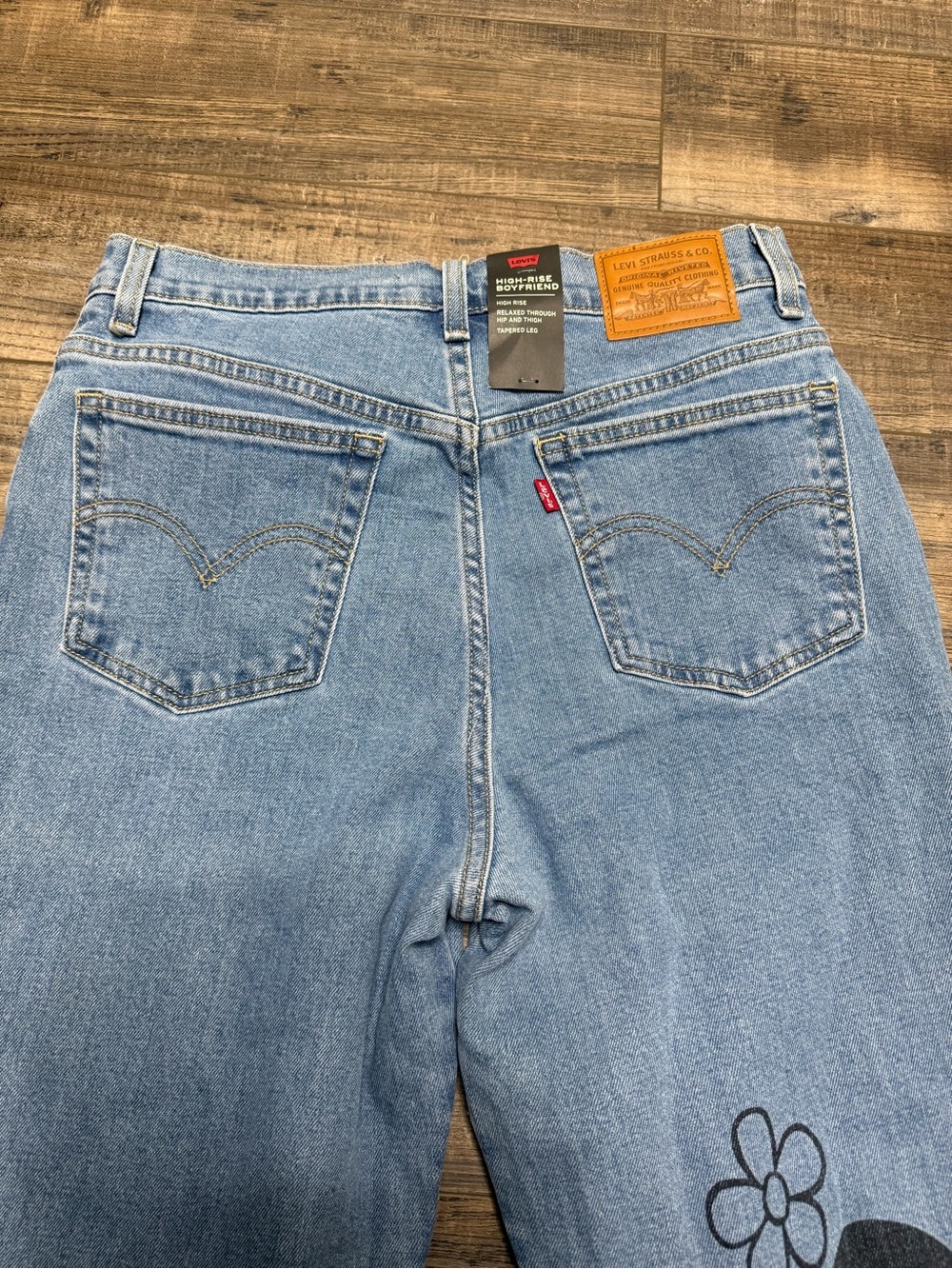 Levi's X Disney Light Blue Denim Jeans Mickey Graphic Women's Size 29 X 30 NWT - Picture 8 of 15